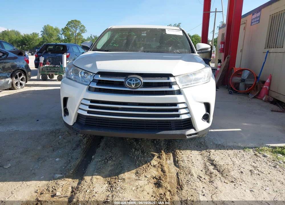 2019 TOYOTA HIGHLANDER VIN: 5TDZARFH6KS059138