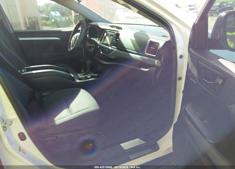 2019 TOYOTA HIGHLANDER VIN: 5TDZARFH6KS059138