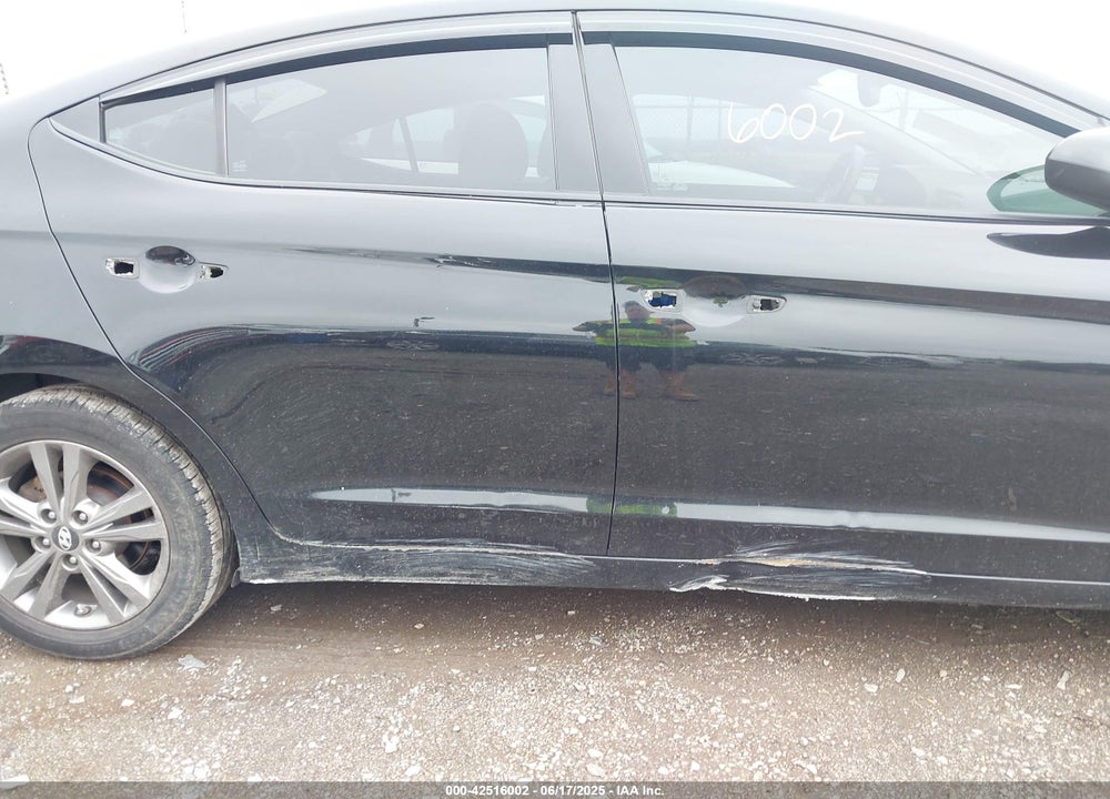 2018 HYUNDAI ELANTRA VIN: 5NPD84LF5JH262828