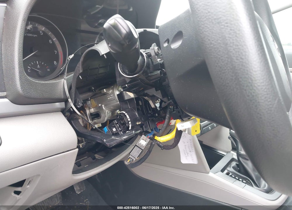 2018 HYUNDAI ELANTRA VIN: 5NPD84LF5JH262828