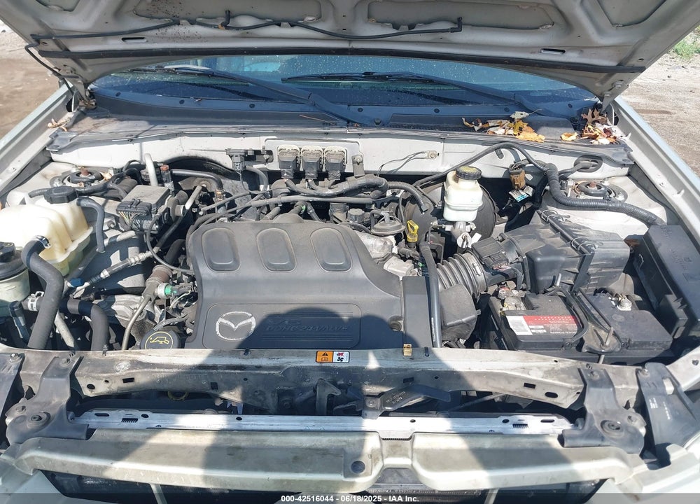 2005 MAZDA TRIBUTE S VIN: 4F2YZ06155KM26805