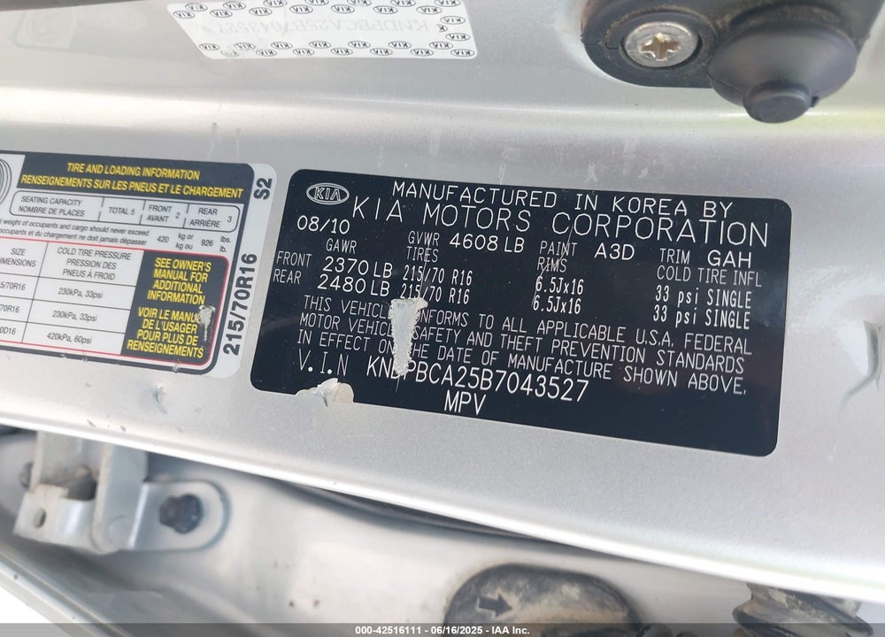 2011 KIA SPORTAGE VIN: KNDPBCA25B7043527