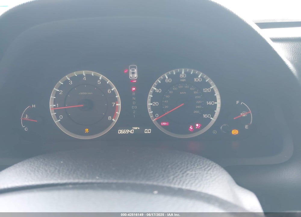 2011 HONDA ACCORD VIN: 1HGCP2F38BA118589
