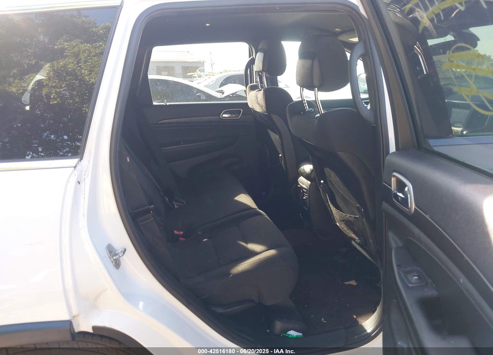 2018 JEEP GRAND CHEROKEE VIN: 1C4RJFAG0JC348416
