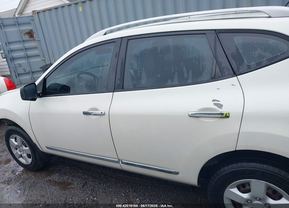 2014 NISSAN ROGUE SELECT VIN: JN8AS5MV4EW717933
