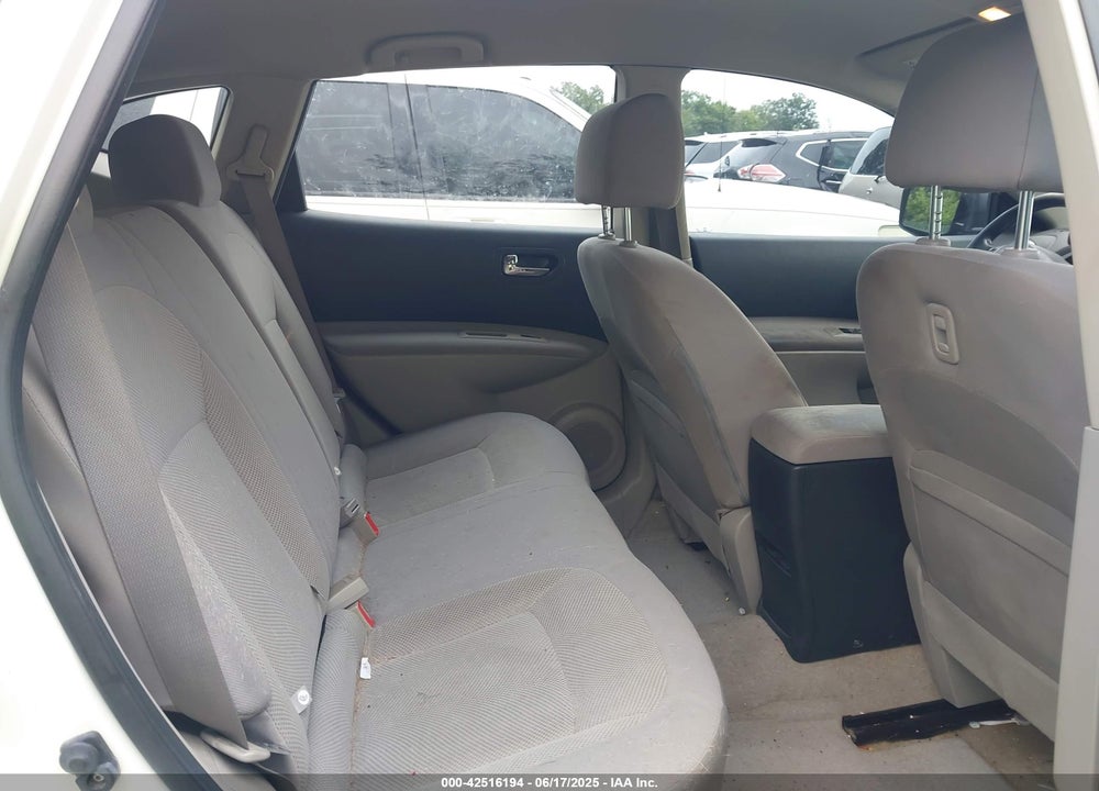 2014 NISSAN ROGUE SELECT VIN: JN8AS5MV4EW717933