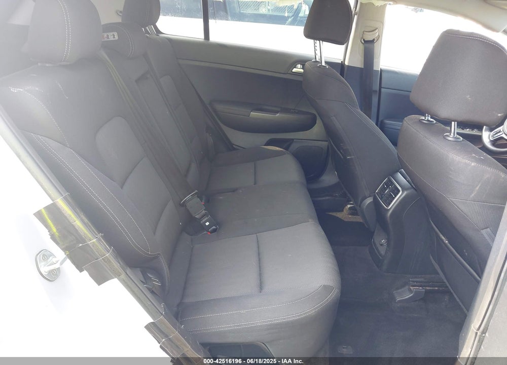 2019 KIA SPORTAGE VIN: KNDPMCAC6K7517200