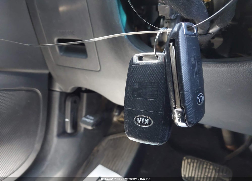 2019 KIA SPORTAGE VIN: KNDPMCAC6K7517200