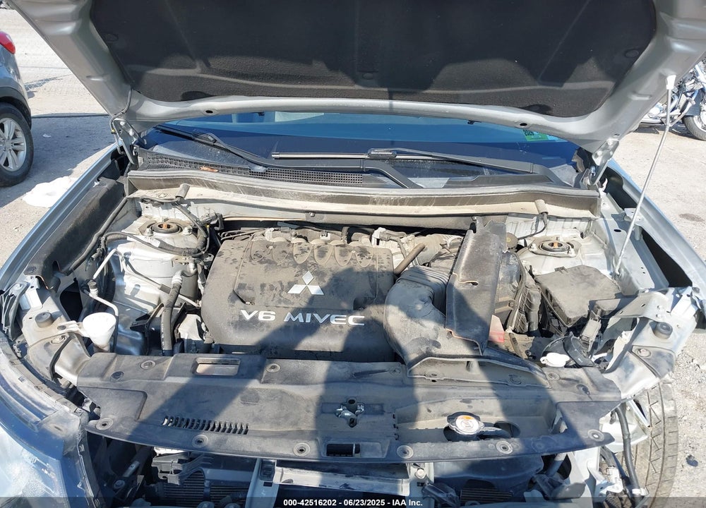 2018 MITSUBISHI OUTLANDER VIN: JA4JZ4AX1JJ000916