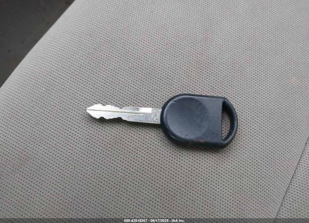 2008 FORD FOCUS S VIN: 1FAHP34N58W284732