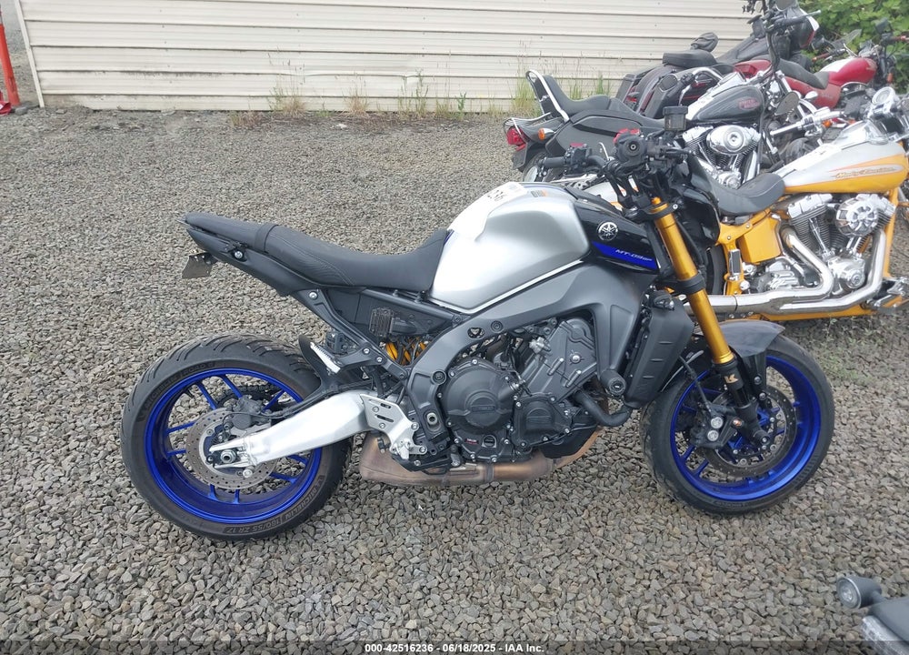 2023 YAMAHA MT09 D VIN: JYARN72E3PA001525