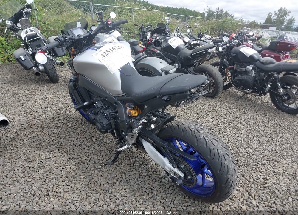 2023 YAMAHA MT09 D VIN: JYARN72E3PA001525