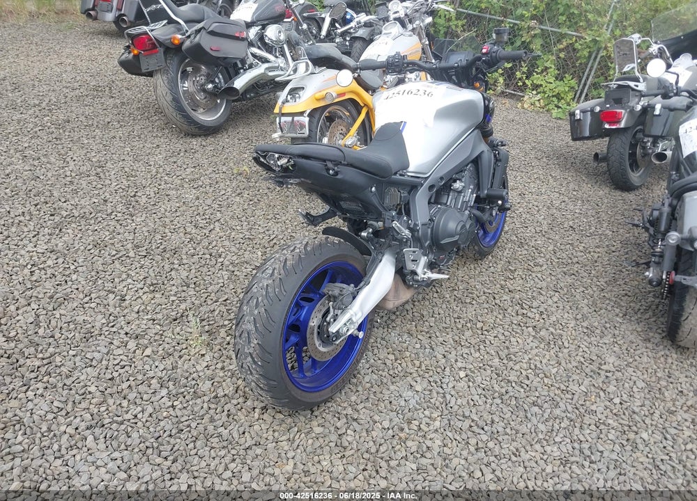2023 YAMAHA MT09 D VIN: JYARN72E3PA001525