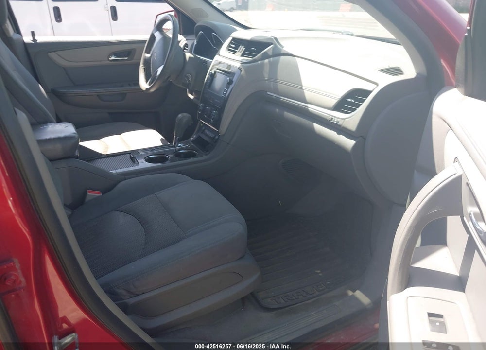 2014 CHEVROLET TRAVERSE VIN: 1GNKVGKD1EJ266915