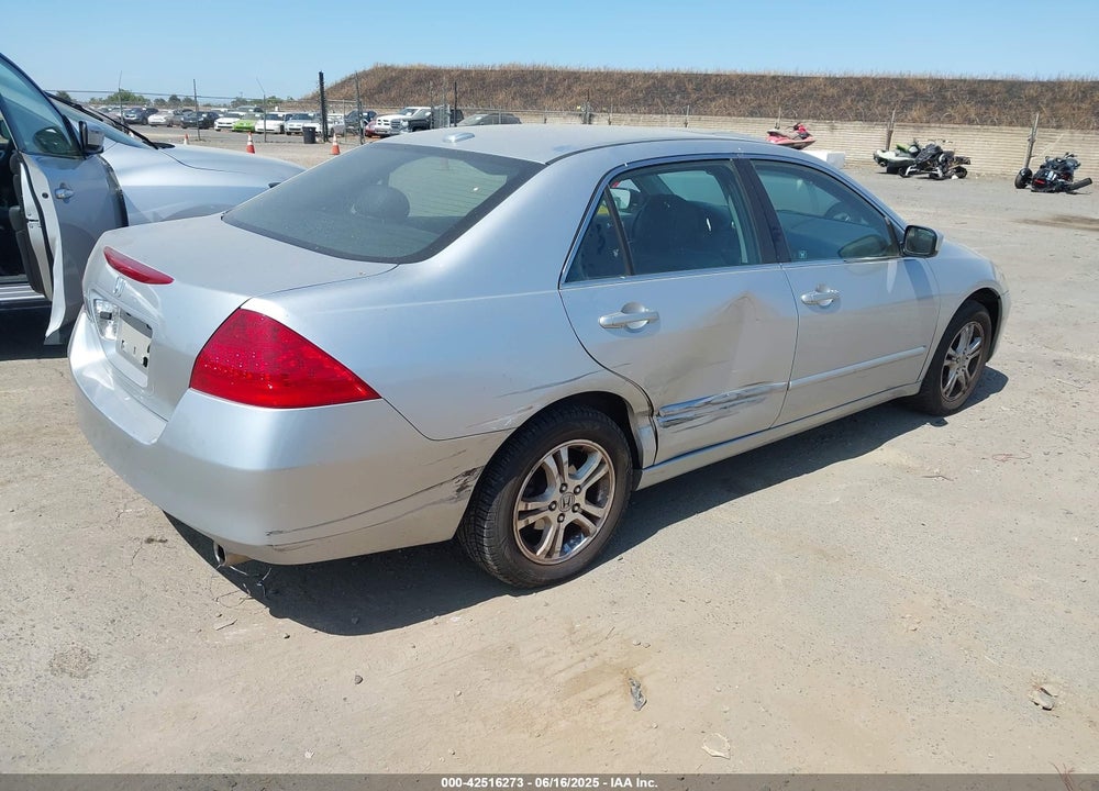 2007 HONDA ACCORD 2.4 EX VIN: 1HGCM56817A178632