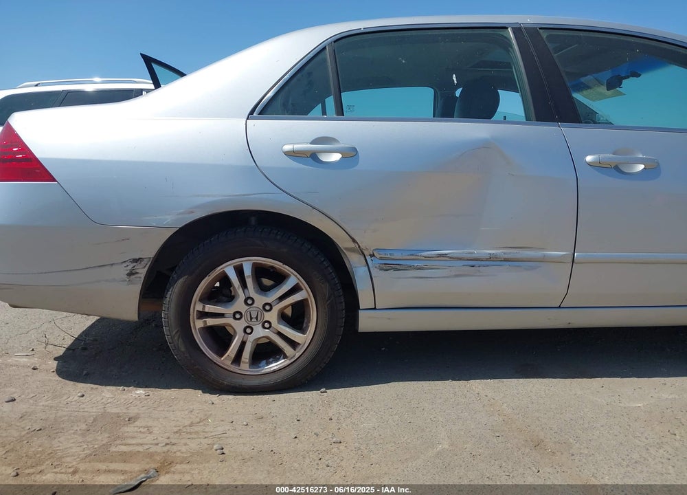 2007 HONDA ACCORD 2.4 EX VIN: 1HGCM56817A178632
