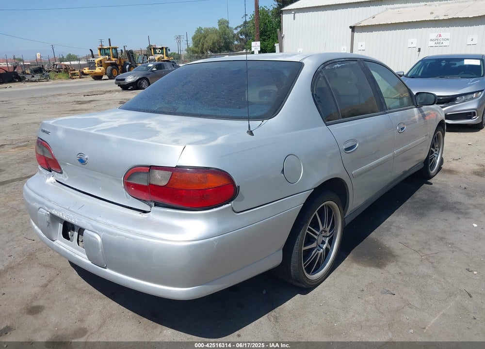 2004 CHEVROLET CLASSIC VIN: 1G1ND52F54M541626