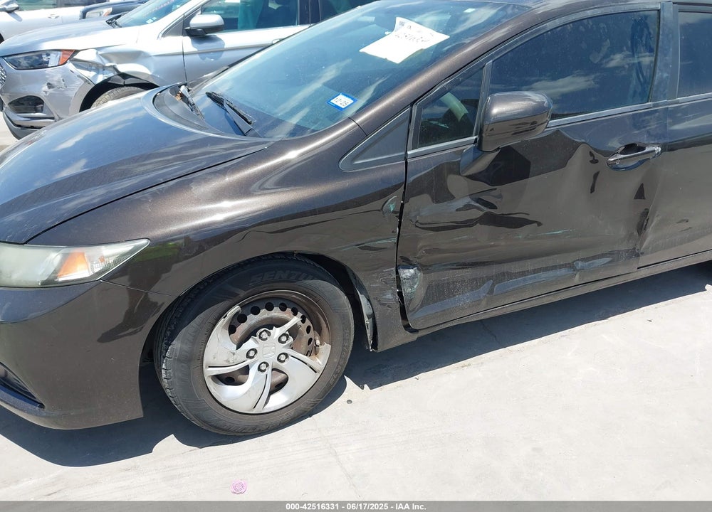 2014 HONDA CIVIC VIN: 2HGFB2F56EH518587