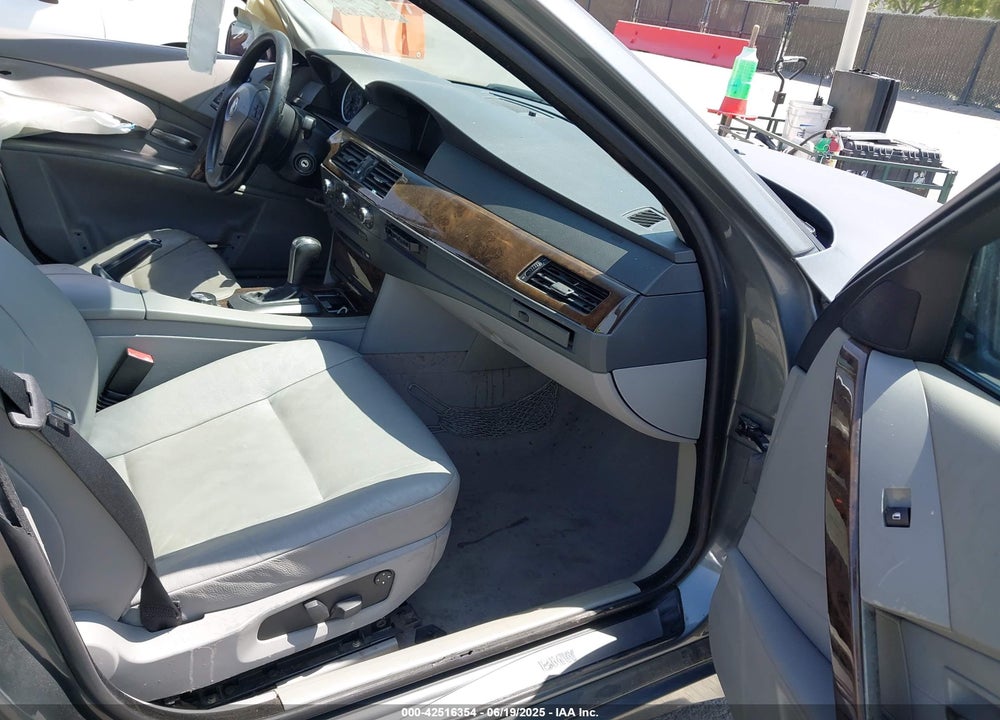 2006 BMW 525I VIN: WBANE53536CK79251