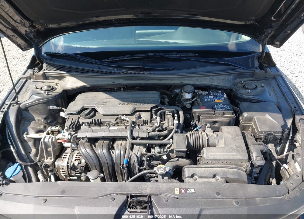 2022 HYUNDAI ELANTRA VIN: 5NPLP4AG1NH066160