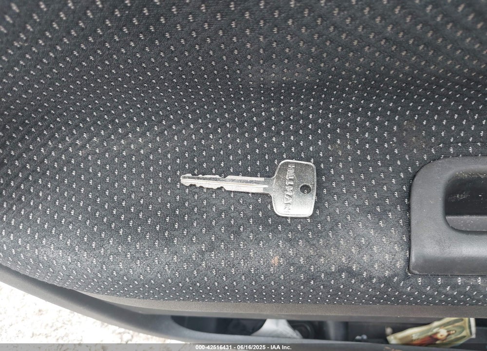 2006 TOYOTA SCION VIN: JTLKT324564045068