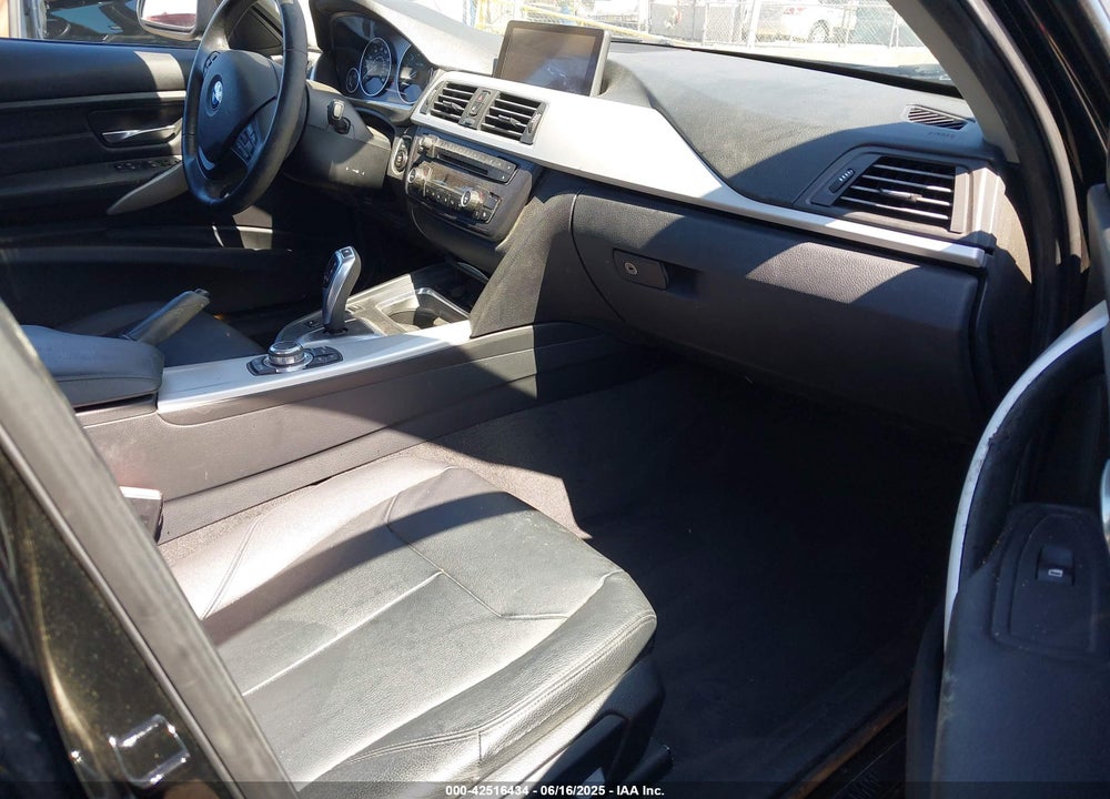 2012 BMW 3 SERIES VIN: WBA3C1C53CF432775