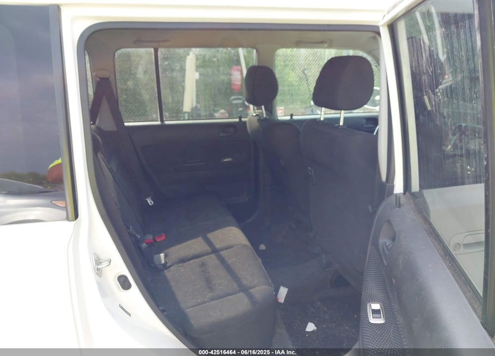 2006 SCION XB VIN: JTLKT334764053297