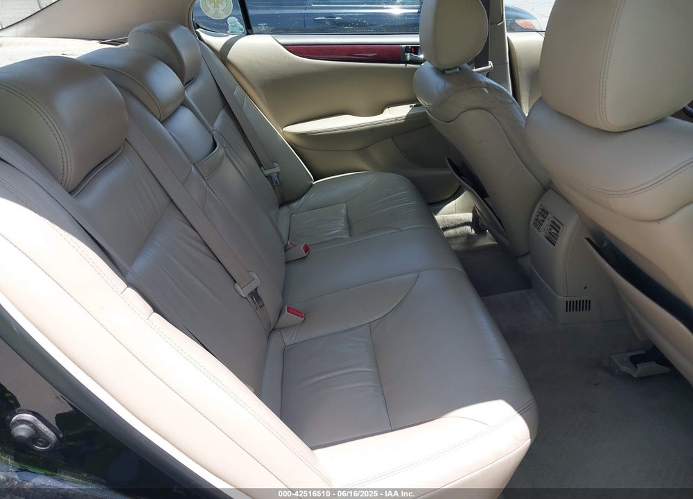 2003 LEXUS ES 300 VIN: JTHBF30G236020840