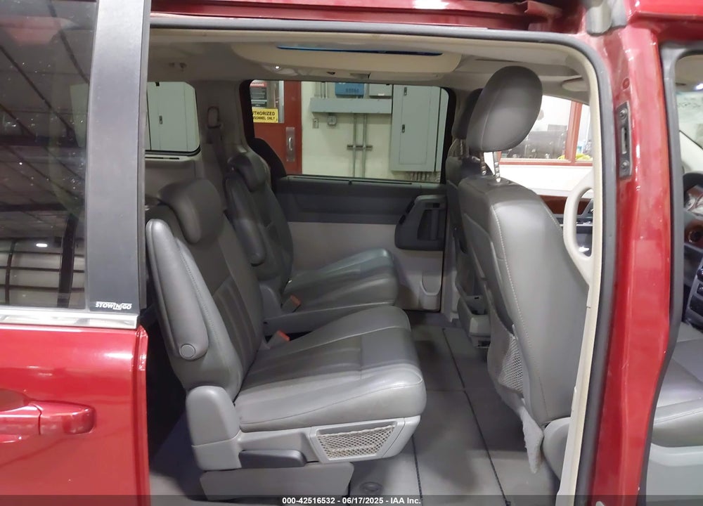 2009 CHRYSLER TOWN & COUNTRY TOURING VIN: 2A8HR541X9R631150