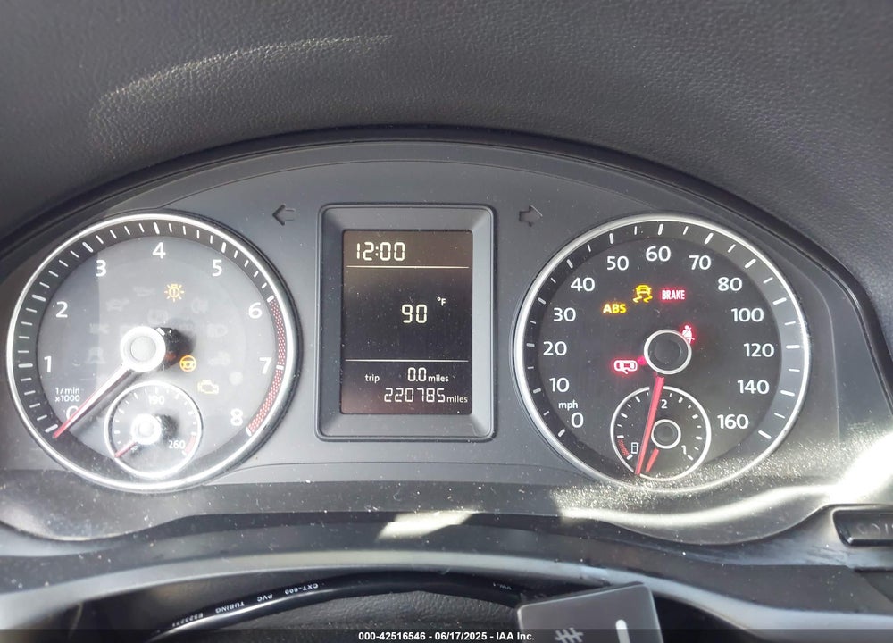 2010 VOLKSWAGEN JETTA VIN: 3VWRX7AJ0AM113039