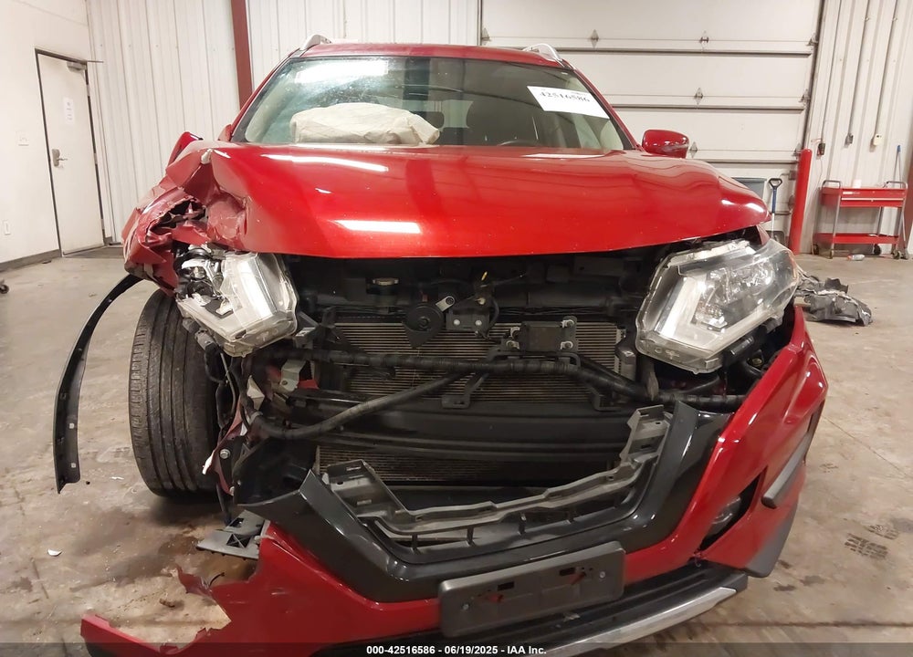 2017 NISSAN ROGUE VIN: JN8AT2MV0HW282036
