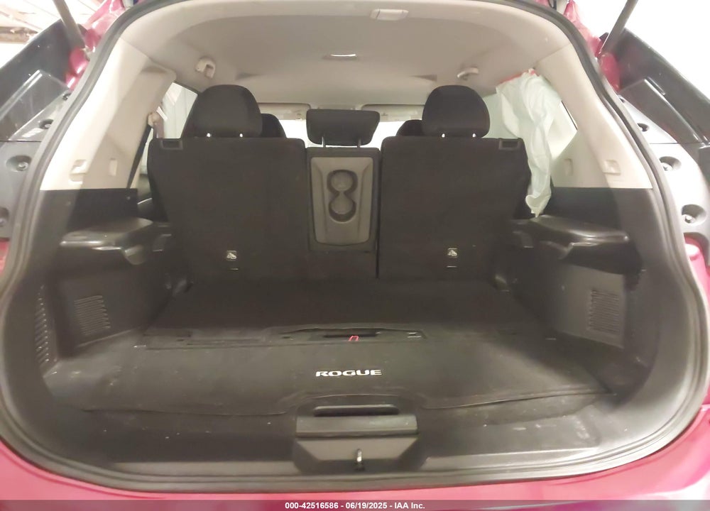 2017 NISSAN ROGUE VIN: JN8AT2MV0HW282036