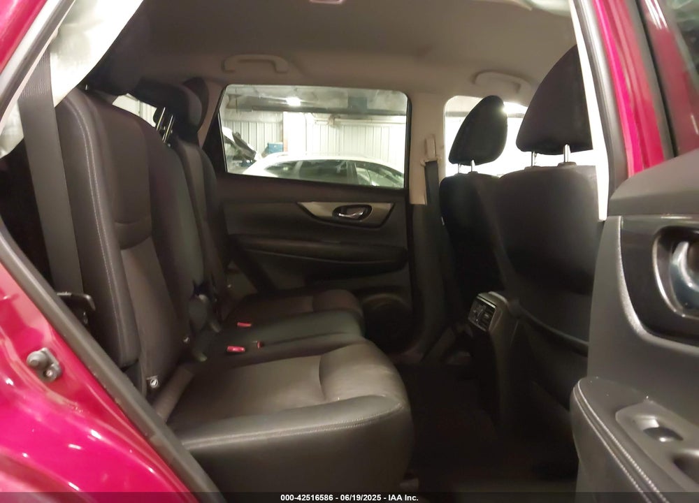 2017 NISSAN ROGUE VIN: JN8AT2MV0HW282036