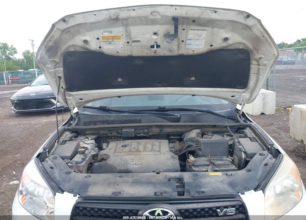 2008 TOYOTA RAV4 BASE V6 VIN: JTMBK33V685067227