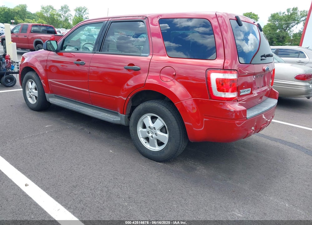 2011 FORD ESCAPE VIN: 1FMCU0C72BKC24870