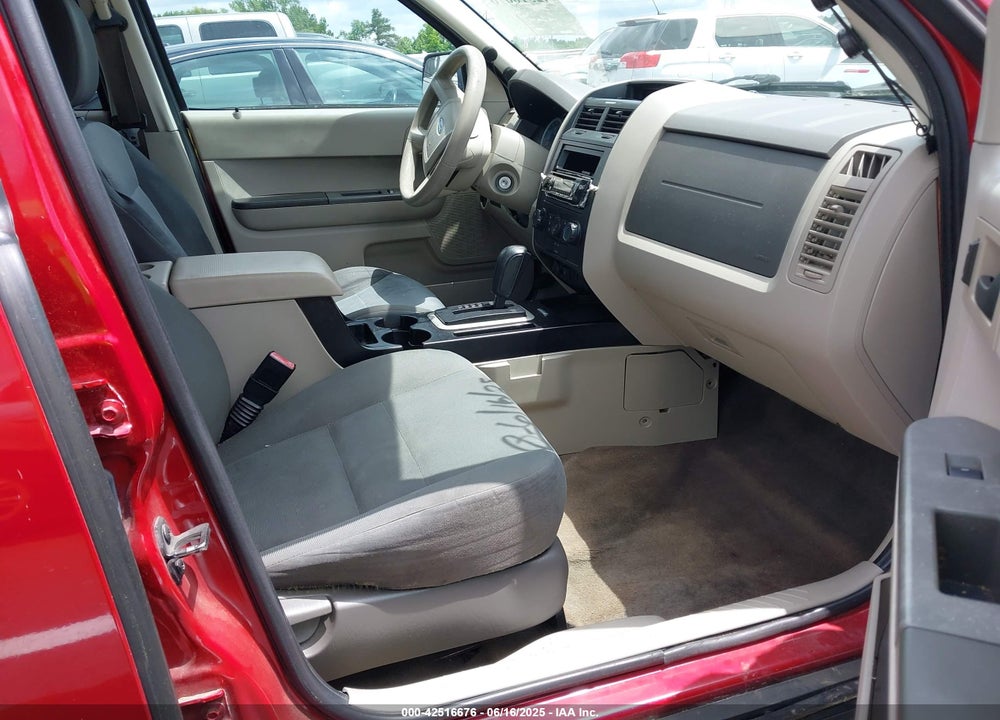 2011 FORD ESCAPE VIN: 1FMCU0C72BKC24870
