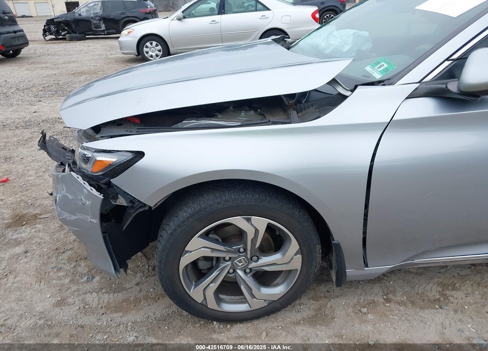 2018 HONDA ACCORD VIN: 1HGCV1F47JA215631