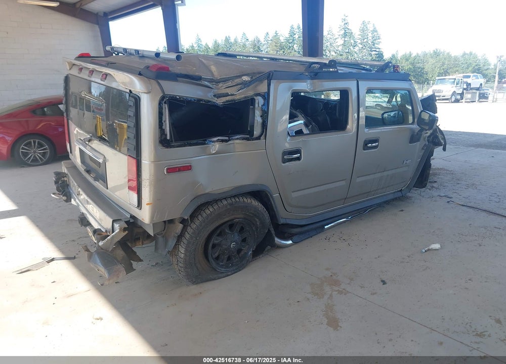 2005 HUMMER H2 SUV VIN: 5GRGN23UX5H111060