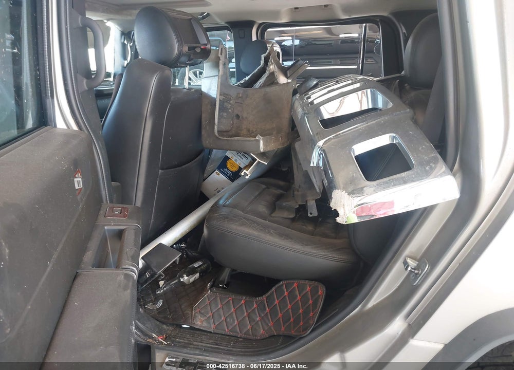 2005 HUMMER H2 SUV VIN: 5GRGN23UX5H111060