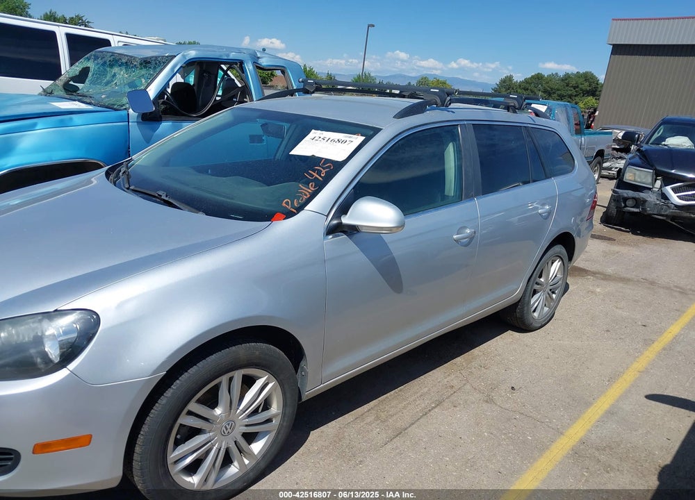 2014 VOLKSWAGEN JETTA SPORTWAGEN 2.0L TDI VIN: 3VWPL7AJ8EM608162