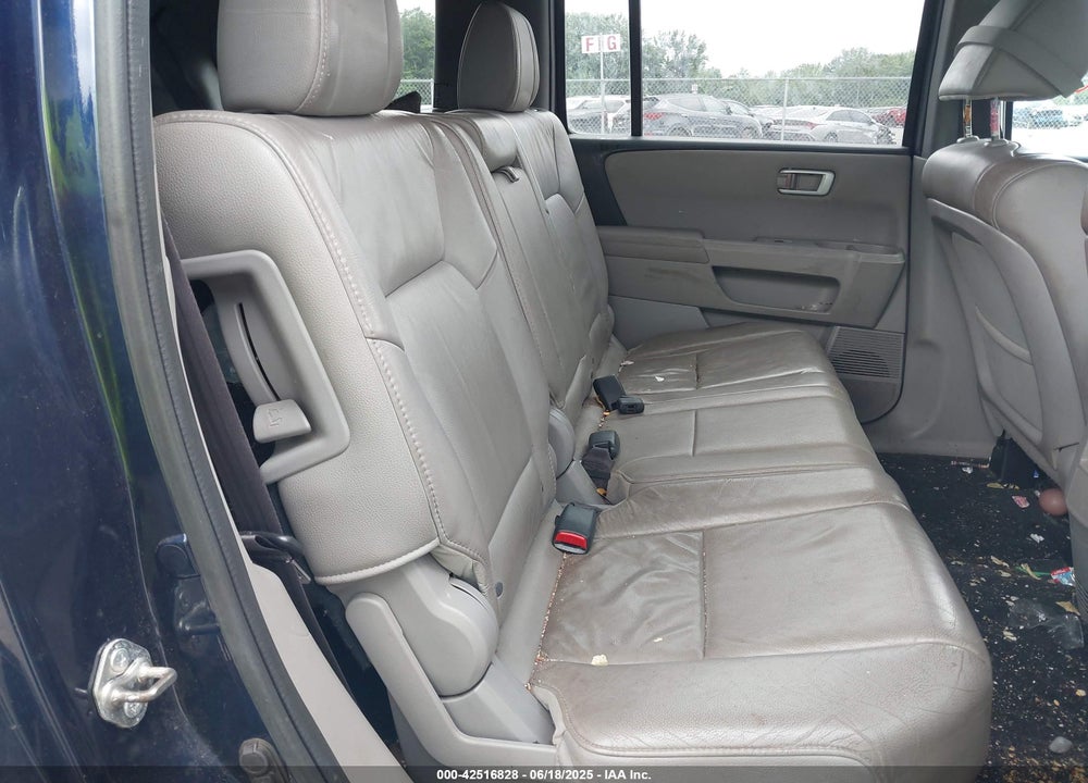 2015 HONDA PILOT EX-L VIN: 5FNYF4H54FB041721