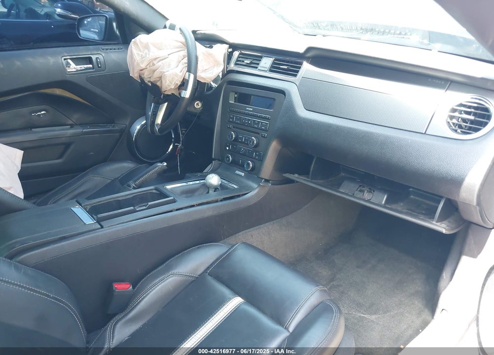 2014 FORD MUSTANG VIN: 1ZVBP8CF6E5200777