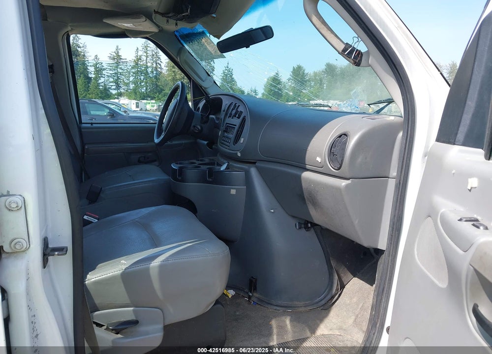 2006 FORD E-350 SUPER DUTY CHATEAU/XL/XLT VIN: 1FMNE31L56DB02196