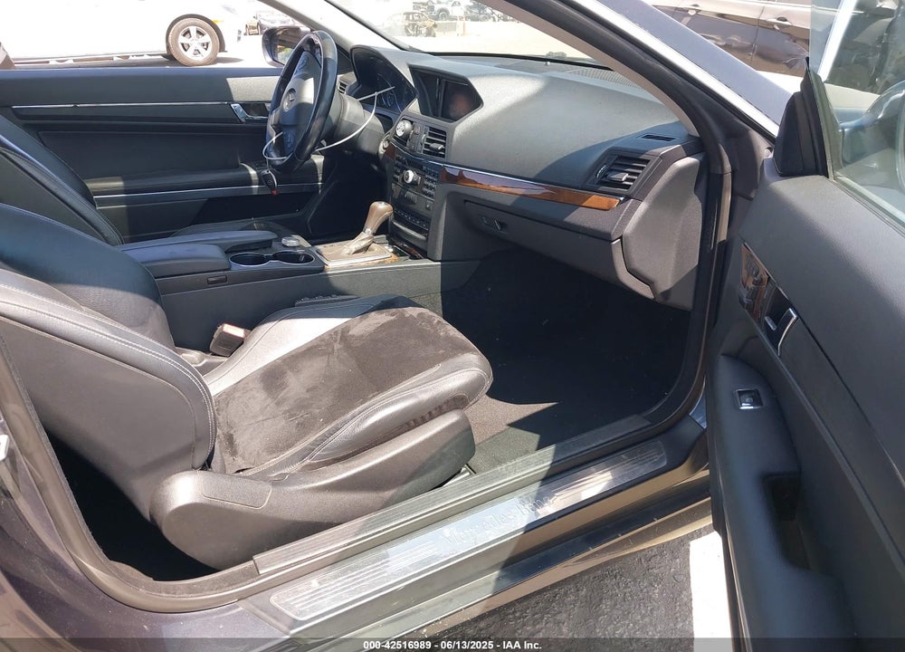 2010 MERCEDES-BENZ E 550 VIN: WDDKJ7CB5AF023208