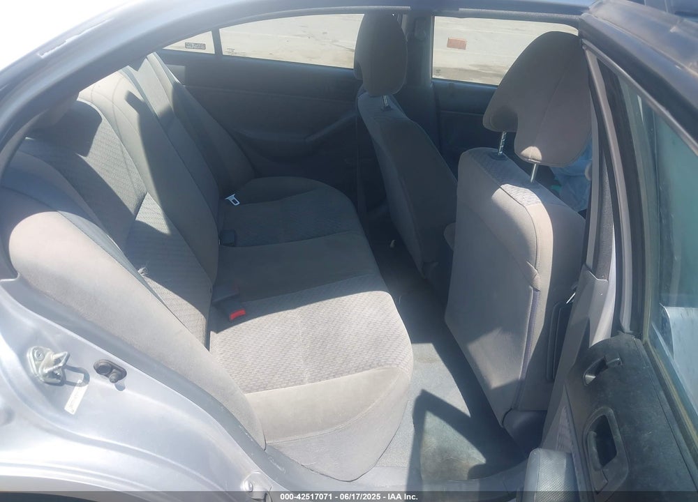 2005 HONDA CIVIC VP VIN: 2HGES16475H616587