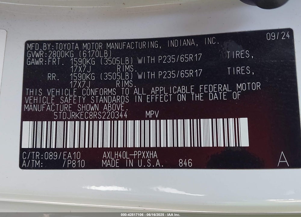 2024 TOYOTA SIENNA XLE VIN: 5TDJRKEC8RS220344