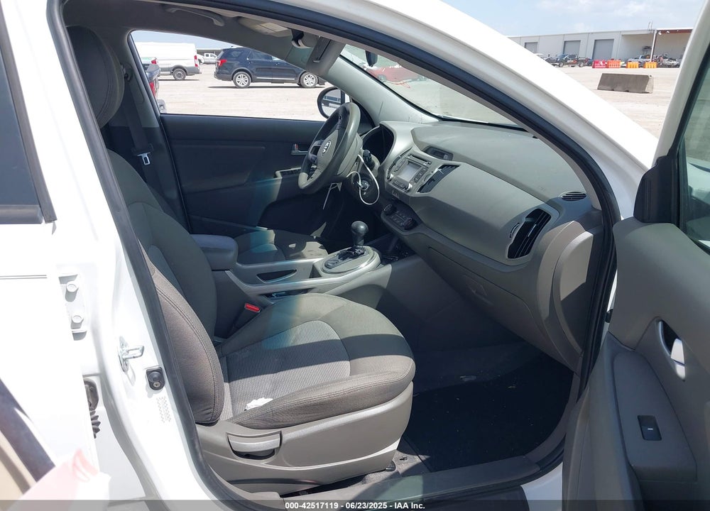 2016 KIA SPORTAGE LX VIN: KNDPB3AC5G7838335