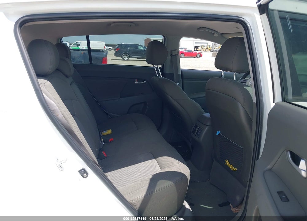 2016 KIA SPORTAGE LX VIN: KNDPB3AC5G7838335