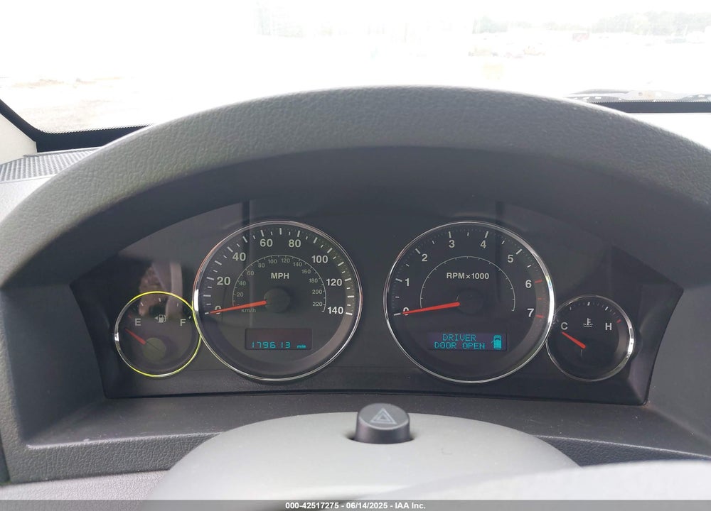 2007 JEEP GRAND CHEROKEE LAREDO VIN: 1J8GR48K27C557642