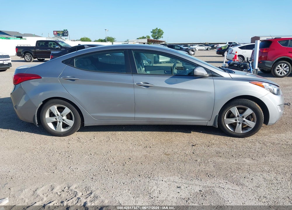 2013 HYUNDAI ELANTRA VIN: KMHDH4AE6DU944455